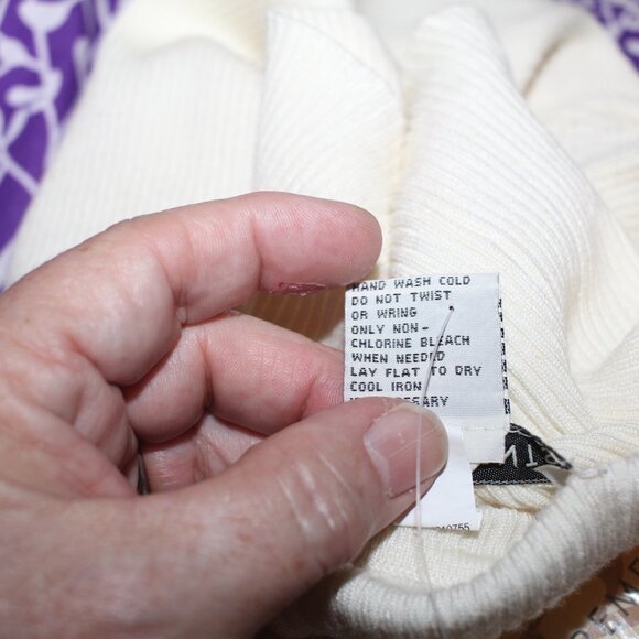 Requirements Sleeveless Turtle Neck with Crystal and Beaded Accents NWT Size XL - Picture 9 of 10